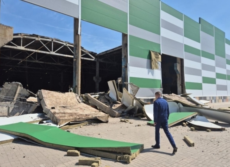 Обрушение части ТЦ «Арбуз» в Волгограде попало на видео